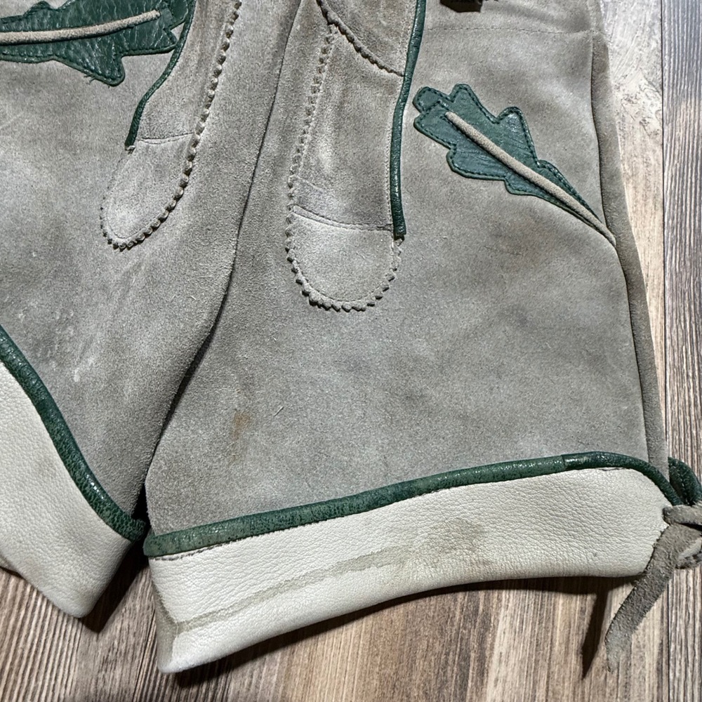 Vintage Made in Austria Lederhosen Kids Grey Suede Leather Trachten Shorts 3/4T - Picture 3 of 6